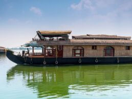 houseboat-bookings